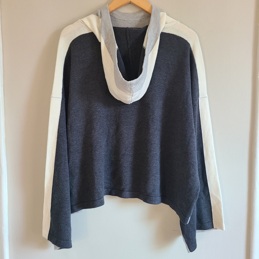 Relaxed Gray & Cream Hooded Knit Sweater - Picture 5 of 8